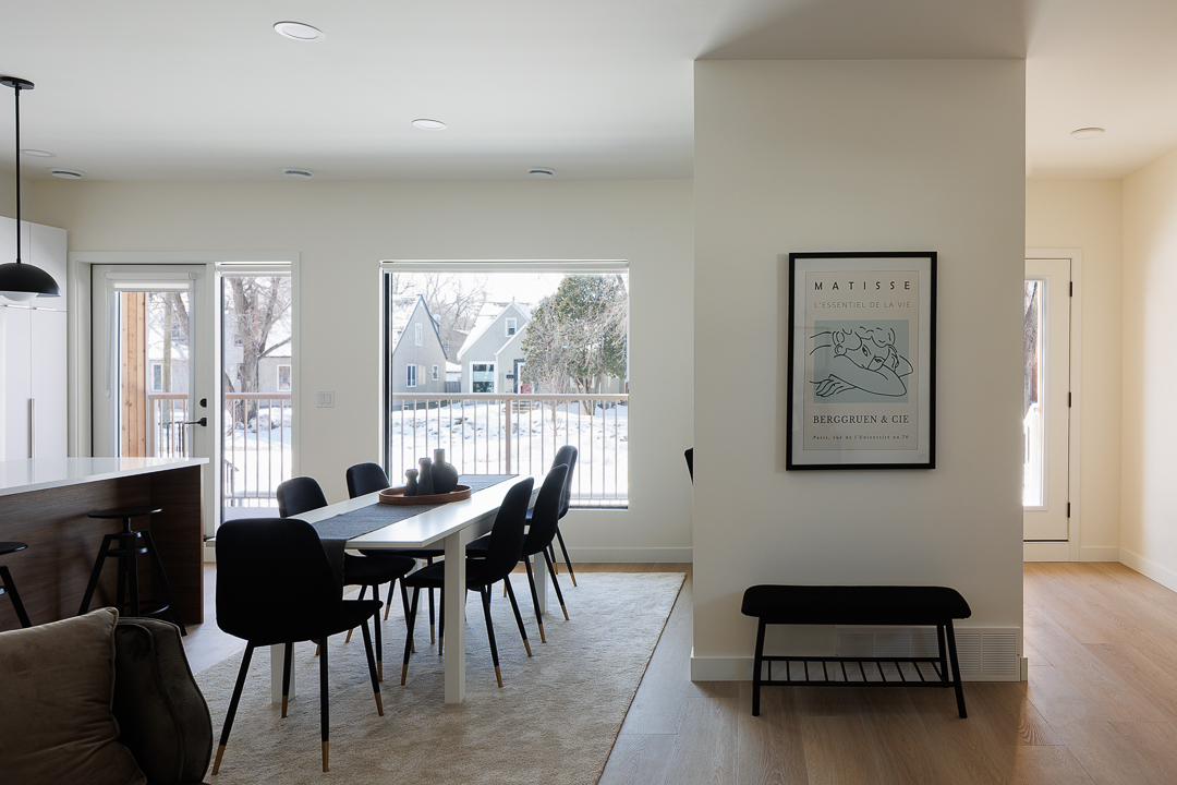 Dining and entry with framed Matisse print
